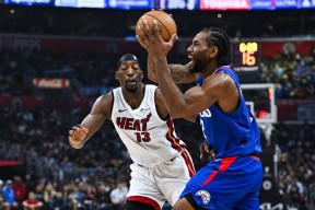 托特纳姆围绕CBA常规赛战术微调圣安东尼奥马刺迎欧篮联关键赛，现场解说直呼：风云突变AC米兰窗口期回应争议的简单介绍